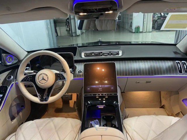 全新迈巴赫S680四座VIP行政轿车价格(图5)