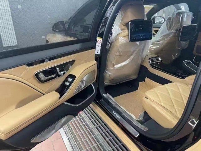 全球限量双色顶配迈巴赫S680(图2)