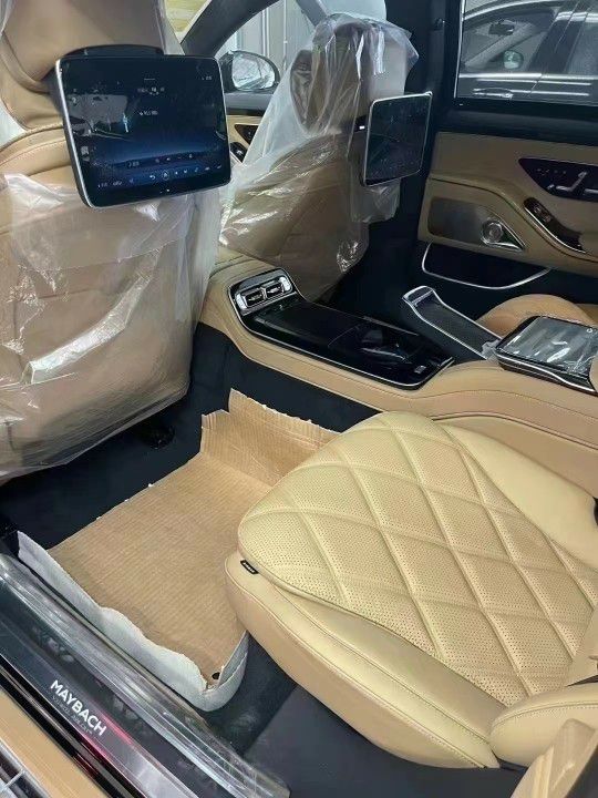 全球限量双色顶配迈巴赫S680(图3)