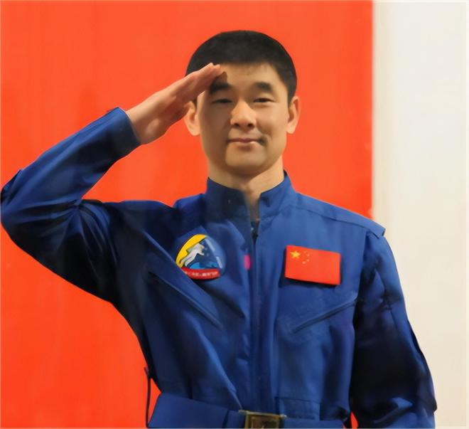 神舟七号的凶险时刻：三名航天员做好牺牲准备翟志刚冒险出舱(图12)