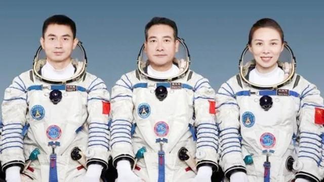 神舟七号的凶险时刻：三名航天员做好牺牲准备翟志刚冒险出舱(图17)