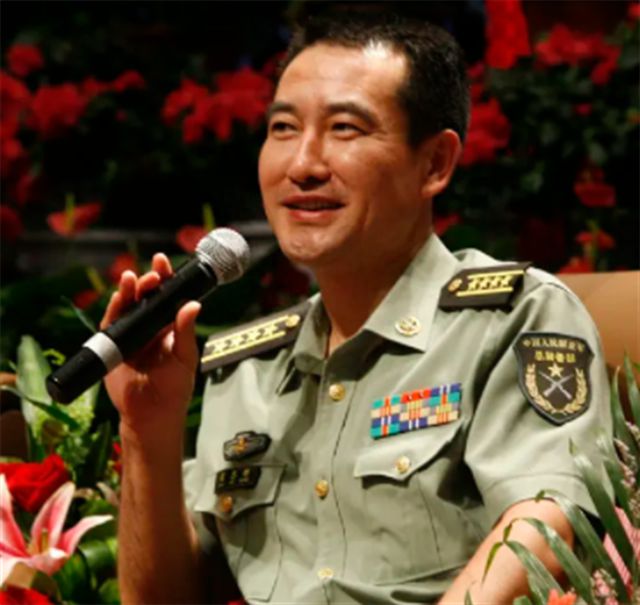 神舟七号的凶险时刻：三名航天员做好牺牲准备翟志刚冒险出舱(图20)