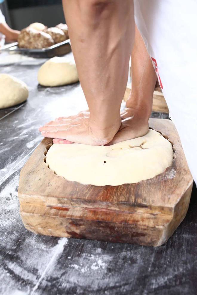 吃了广东吴川的五仁大月饼嫦娥都要惊掉下巴(图11)