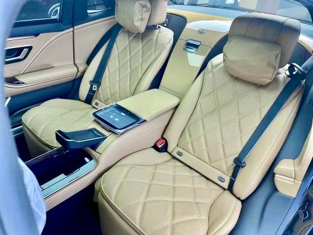 高端定制版奔驰迈巴赫S680双色现车(图6)